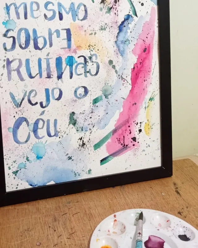 Mesmo sobre ruínas vejo o céu